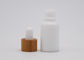 De witte Flessen 30ml van Aromatherapy van het Glasporselein met Bamboe Wit Druppelbuisje