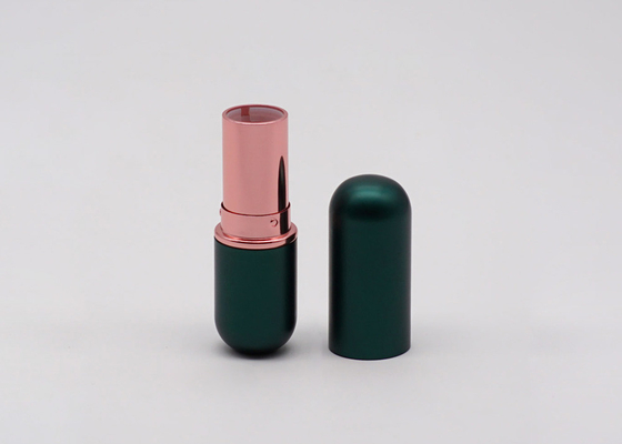 De ovale Buizen van de Vorm Donkergroene Magnetische Lege Lippenpommade