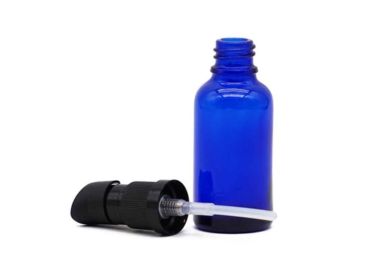 Van het Druppelbuisjeflessen van de cilinderetherische olie de de Lotionpomp bedekt Blauwe Duidelijke Kleur